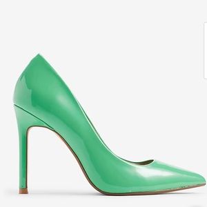 Express pumps size 6